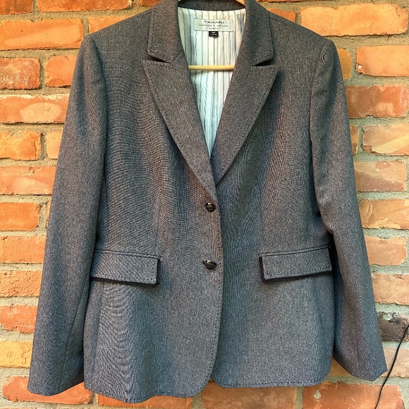 Tahari Gray Blazer with Lots of Detail ~ 14 Petite - Picture 1 of 9